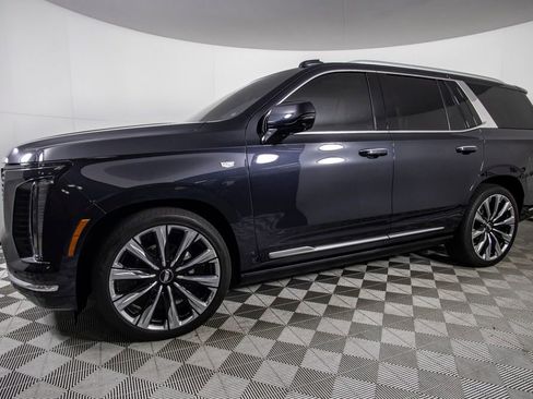 Used 2025 Cadillac Escalade Premium Luxury w/ Touring Package AWD/4WD image 10