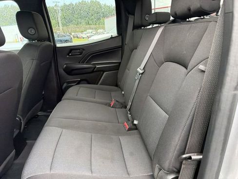 Used 2024 Chevrolet Colorado W/T RWD image 13