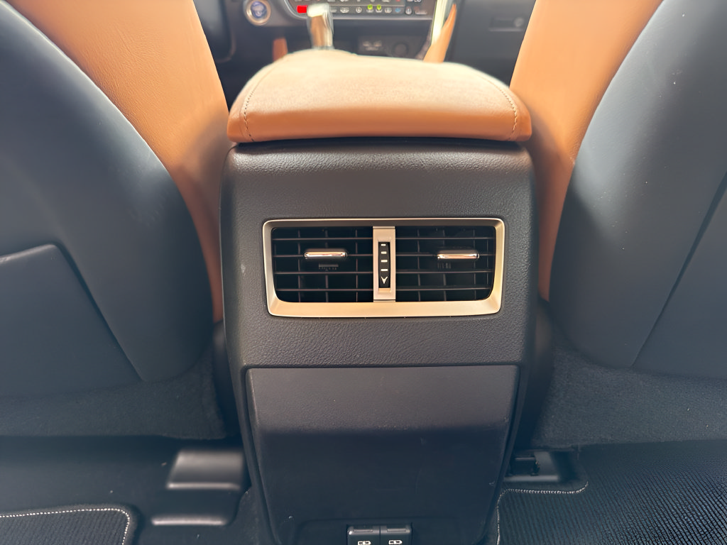 Used 2022 Lexus RX 450h AWD w/ Luxury Package image 32