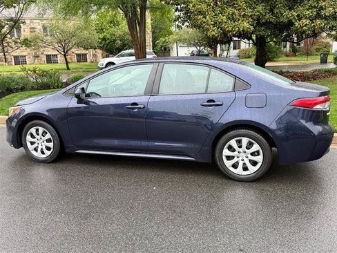 Used 2021 Toyota Corolla LE FWD image 15