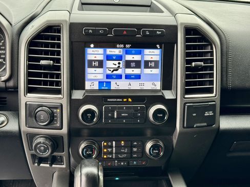 Used 2019 Ford F150 Raptor w/ Equipment Group 802A Luxury AWD/4WD image 17