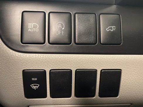 Used 2019 Toyota Highlander XLE image 24