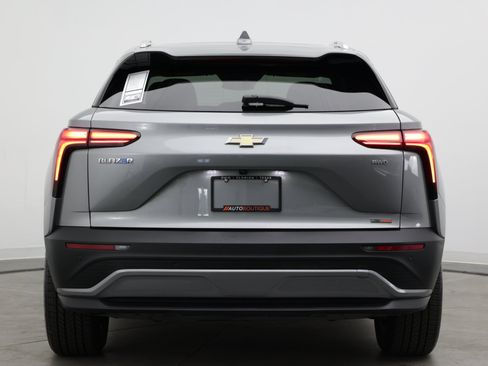 Used 2024 Chevrolet Blazer EV LT AWD/4WD image 8