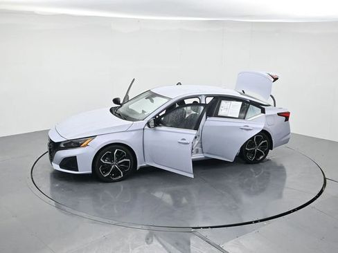 Used 2023 Nissan Altima 2.5 SR image 45