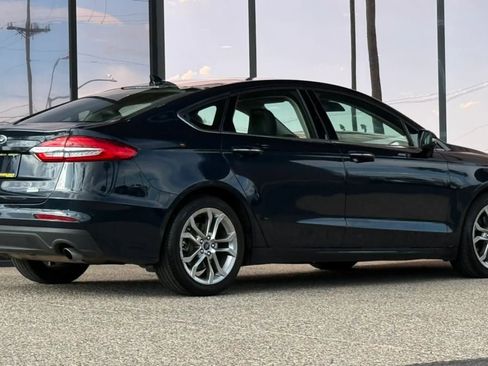 Used 2020 Ford Fusion SEL FWD image 12