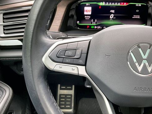 Used 2024 Volkswagen Atlas SEL Premium R-Line AWD/4WD image 32