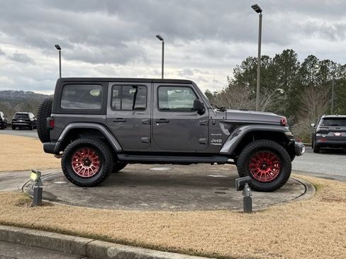 Used 2020 Jeep Wrangler Unlimited Sahara image 8