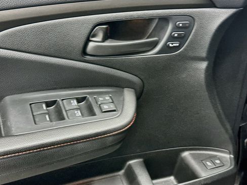 Used 2025 Honda Passport TrailSport image 15