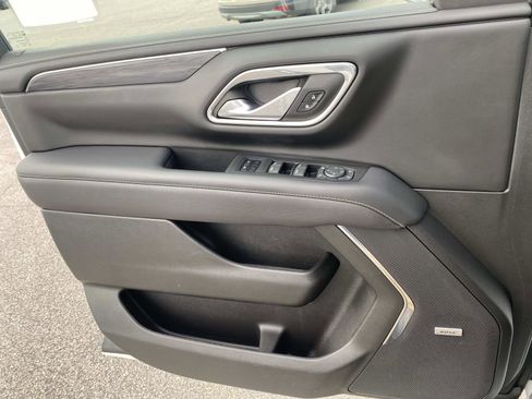 Used 2022 GMC Yukon SLT w/ SLT Premium Package image 23