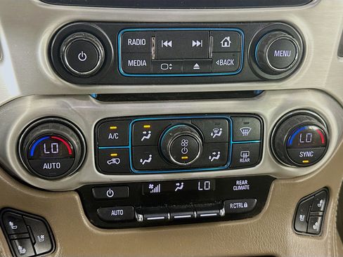 Used 2020 GMC Yukon SLT w/ Open Road Package AWD/4WD image 23