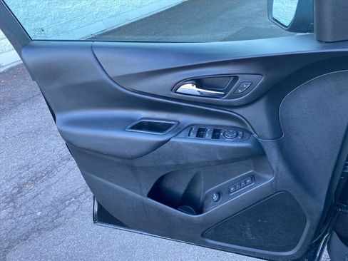 Used 2020 Chevrolet Equinox LT w/ Midnight Edition image 22