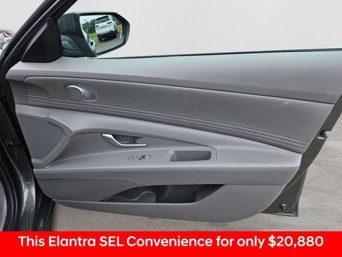Used 2025 Hyundai Elantra SEL w/ Cargo Package FWD image 36