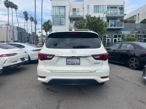 Used 2020 INFINITI QX60 Luxe w/ Essential Package FWD image 5