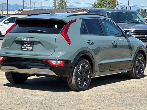 Used 2026 Kia Niro Wind w/ Wind Preserve Package FWD image 4