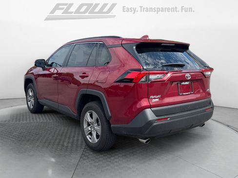 Used 2025 Toyota RAV4 XLE FWD image 5
