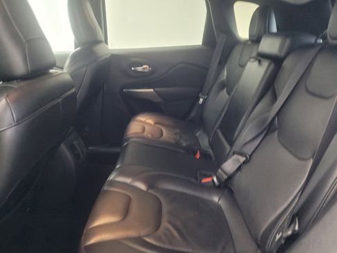 Used 2021 Jeep Cherokee Limited w/ Mopar Interior Package AWD/4WD image 18