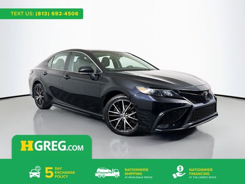 Used 2023 Toyota Camry SE FWD image 1