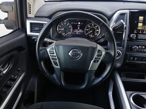 Used 2021 Nissan Titan SV w/ SV Convenience Package RWD image 21