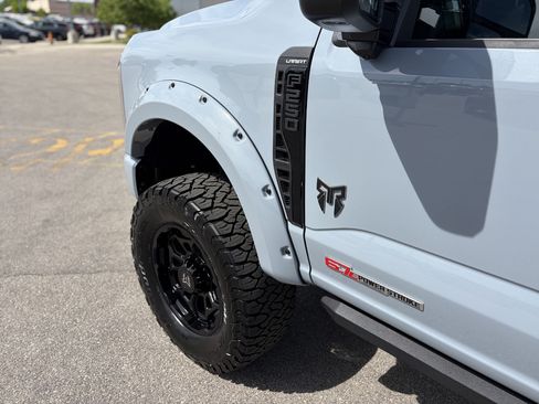 New 2026 Ford F250 Lariat w/ Black Appearance Package AWD/4WD image 12