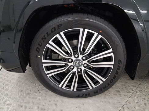 New 2026 Lexus LX 700h Luxury image 11