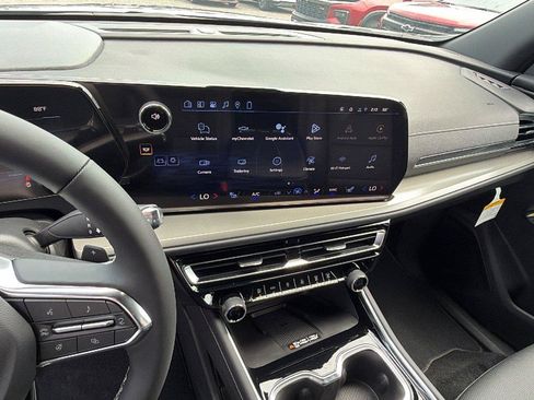 New 2026 Chevrolet Traverse LT FWD image 5