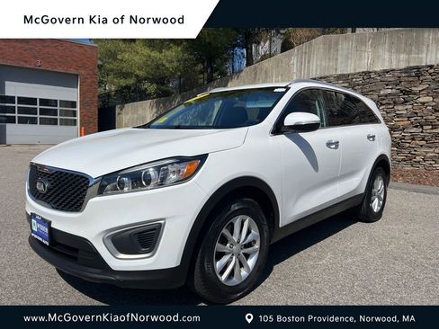 Used 2017 Kia Sorento LX image 1