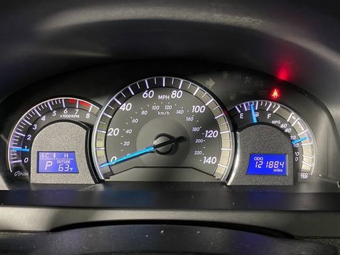 Used 2012 Toyota Camry SE image 19
