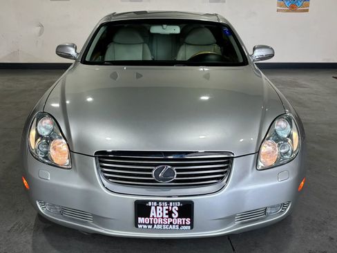 Used 2003 Lexus SC 430 Convertible image 3