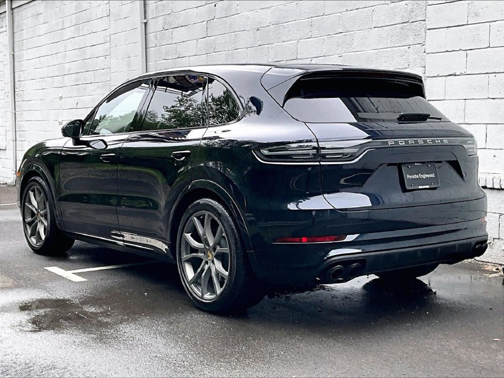 Used 2023 Porsche Cayenne Turbo AWD/4WD image 3