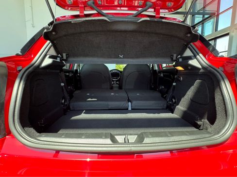 Used 2024 MINI Cooper 4-Door Hardtop FWD image 27