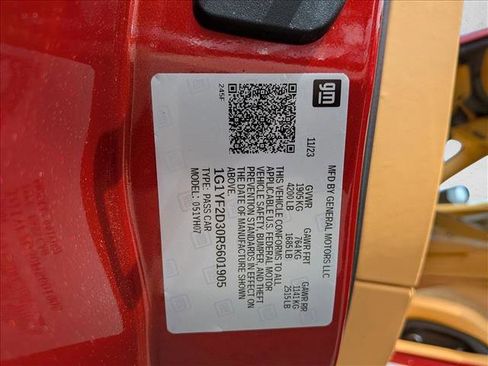 Used 2024 Chevrolet Corvette Z06 RWD image 16