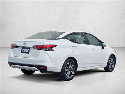 Used 2024 Nissan Versa SV FWD image 5