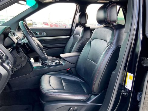 Used 2017 Ford Explorer Sport w/ Equipment Group 401A image 7