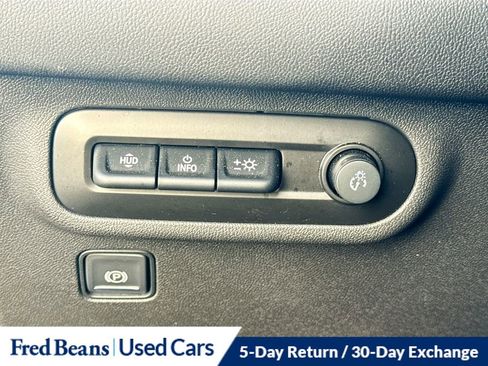 Used 2022 GMC Terrain AT4 w/ Infotainment Package II image 11