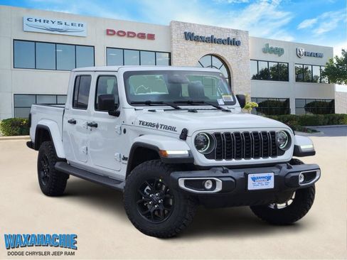 New 2026 Jeep Gladiator Sport AWD/4WD image 1