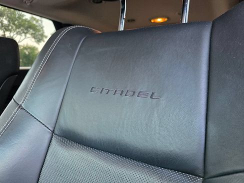 Used 2017 Dodge Durango Citadel w/ Technology Group AWD/4WD image 13