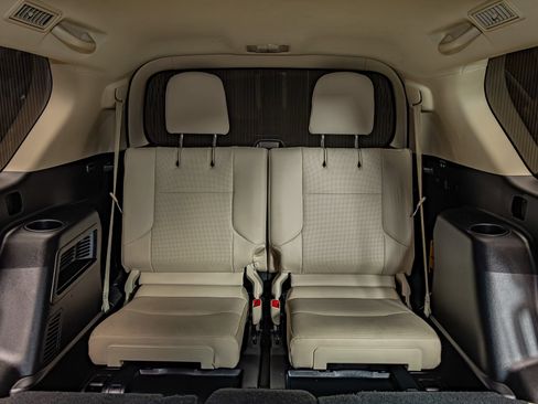 Used 2021 Lexus GX 460 Premium w/ Premium Package AWD/4WD image 26