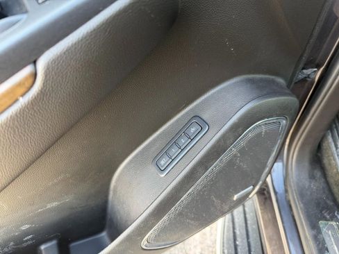 Used 2018 GMC Yukon Denali w/ Open Road Package image 16