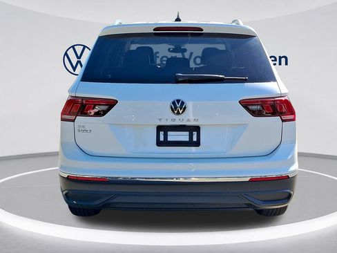 Certified 2023 Volkswagen Tiguan SE FWD image 5