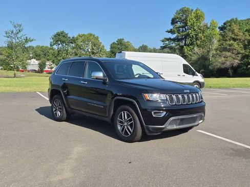 Used 2018 Jeep Grand Cherokee Limited AWD/4WD image 15
