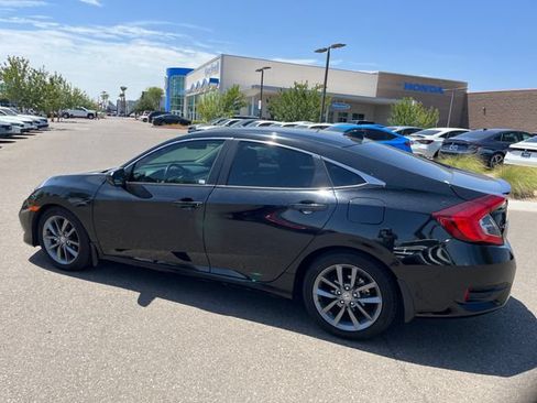 Used 2019 Honda Civic EX image 4