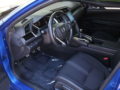 Used 2019 Honda Civic Sport image 7