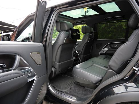 Used 2024 Land Rover Range Rover Long Wheelbase Autobiography AWD/4WD image 17