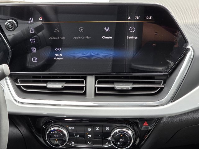 New 2026 Chevrolet Trax LT w/ Sunroof Package FWD image 9