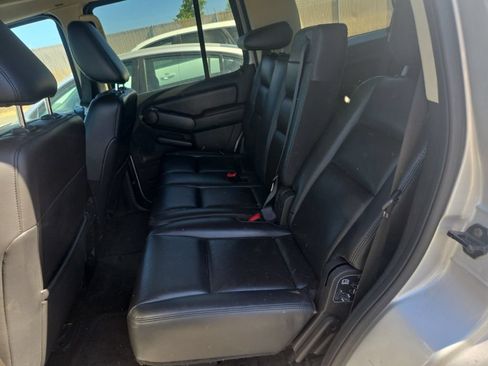 Used 2010 Ford Explorer XLT AWD/4WD image 7