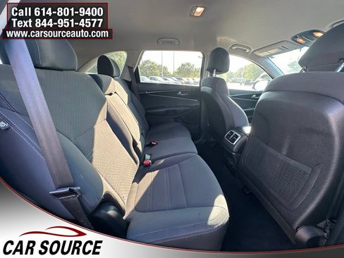 Used 2017 Kia Sorento AWD image 30