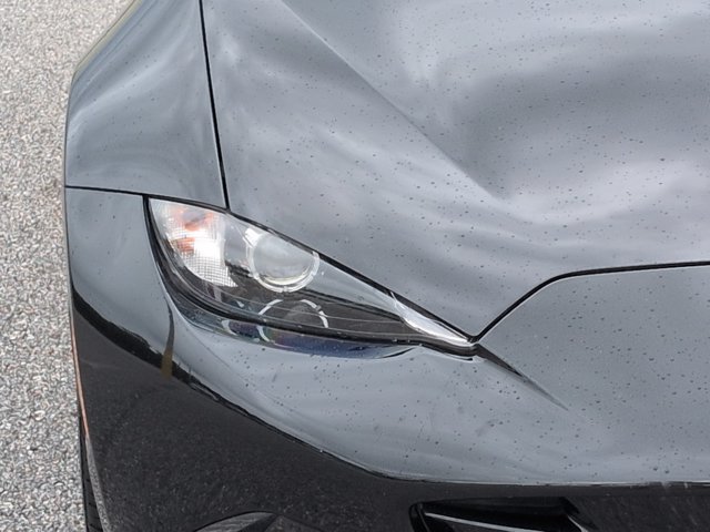 Used 2018 MAZDA MX-5 Miata RF Grand Touring RWD image 11