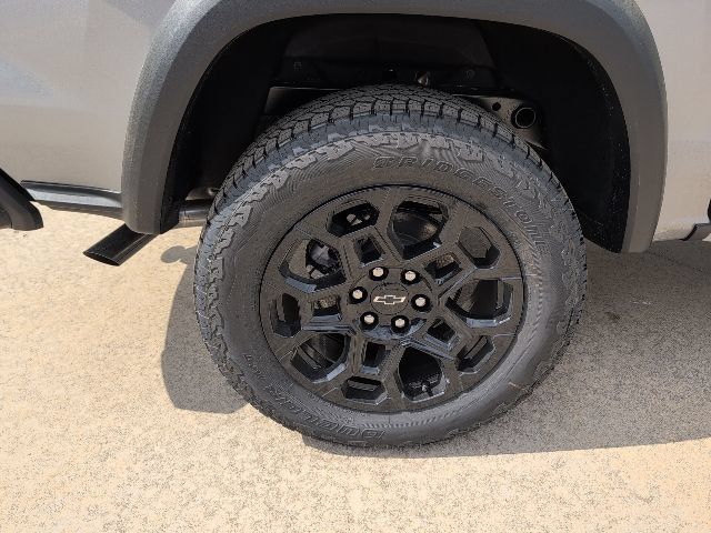 New 2026 Chevrolet Colorado Trail Boss AWD/4WD image 3