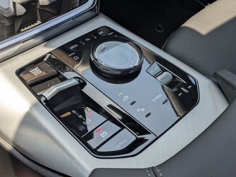 New 2025 BMW X3 xDrive30i w/ Premium Package image 24