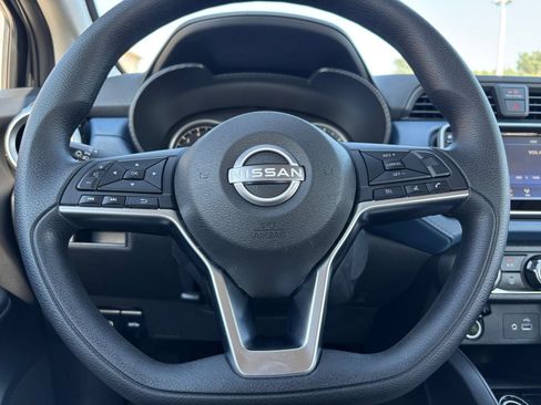 Used 2025 Nissan Versa SV FWD image 25